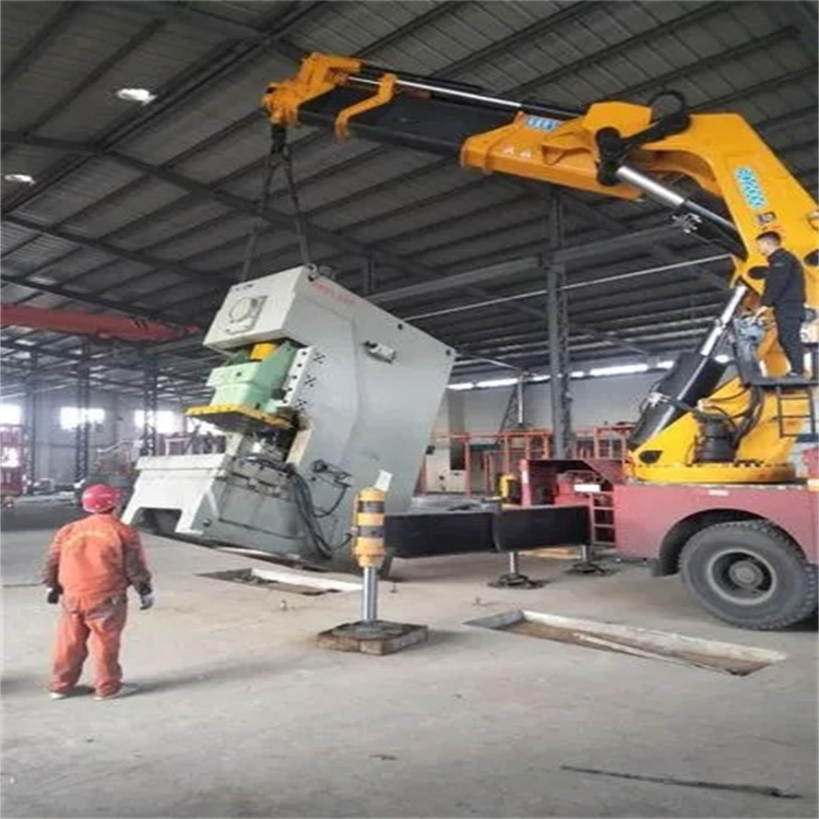 斗门80吨折臂吊车出租附近电话