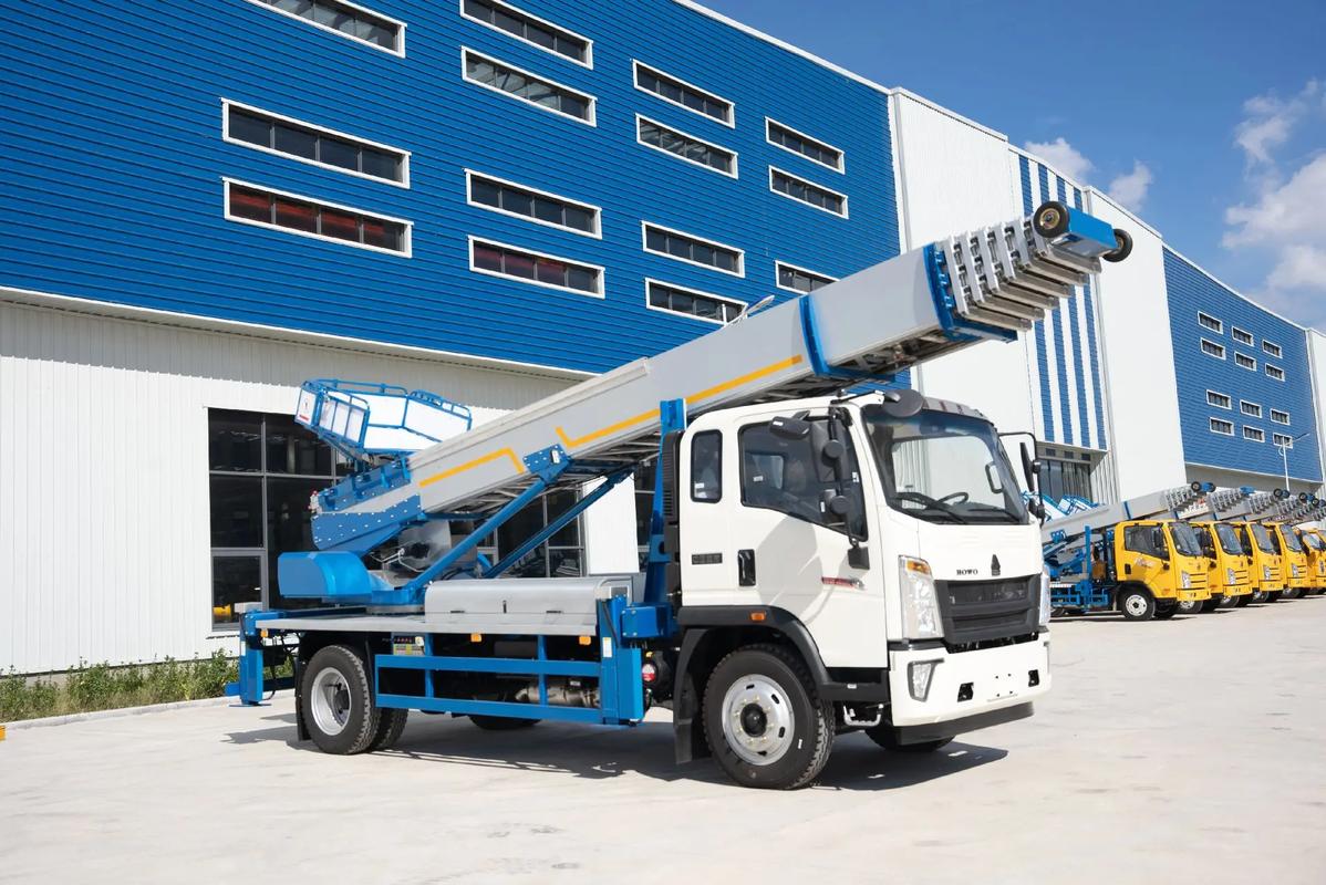 斗门出租云梯车高空作业车 建筑垃圾搬运